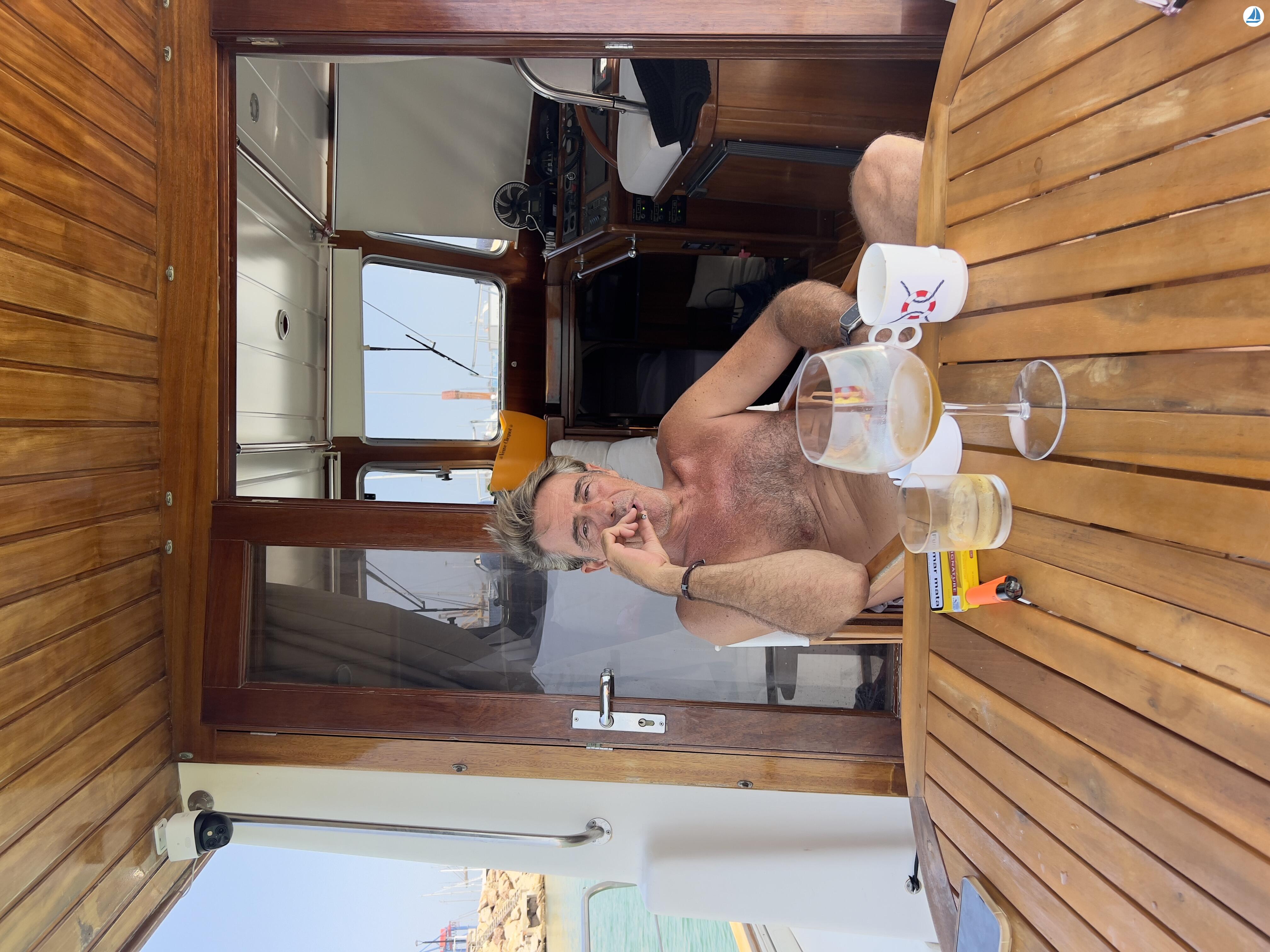 foto Patron Profesional de embarcaron de recreo 10