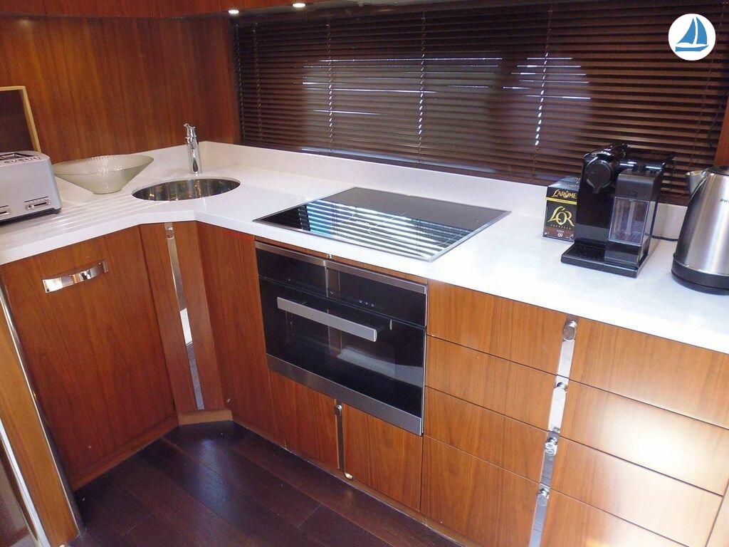 foto Sunseeker 68 Sport Yacht 10