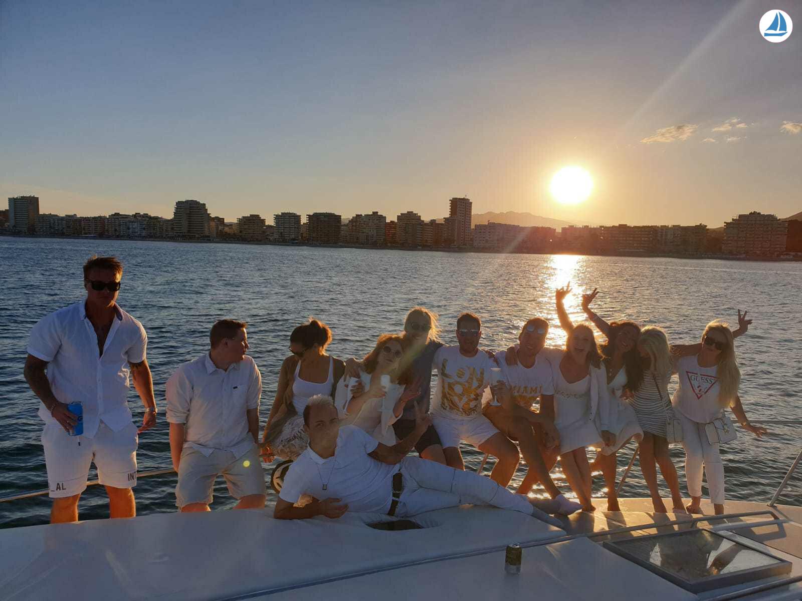 foto Sea Ray 440 Sea ray, dolphin watching 14