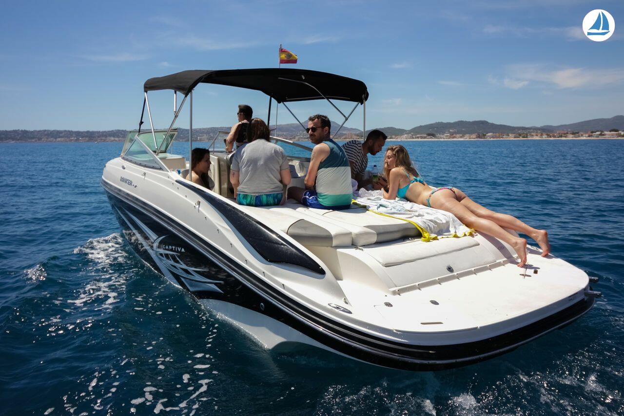 foto Rinker 246 BOW RIDER 2