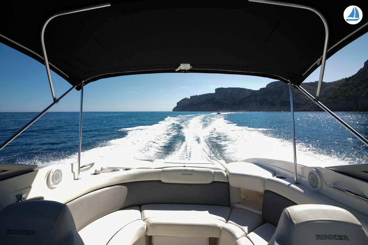 foto Rinker 246 BOW RIDER 4