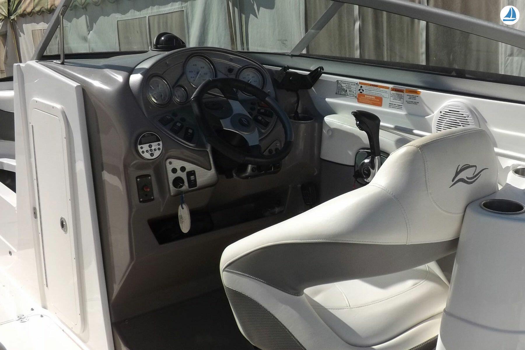 foto Rinker 246 BOW RIDER 5