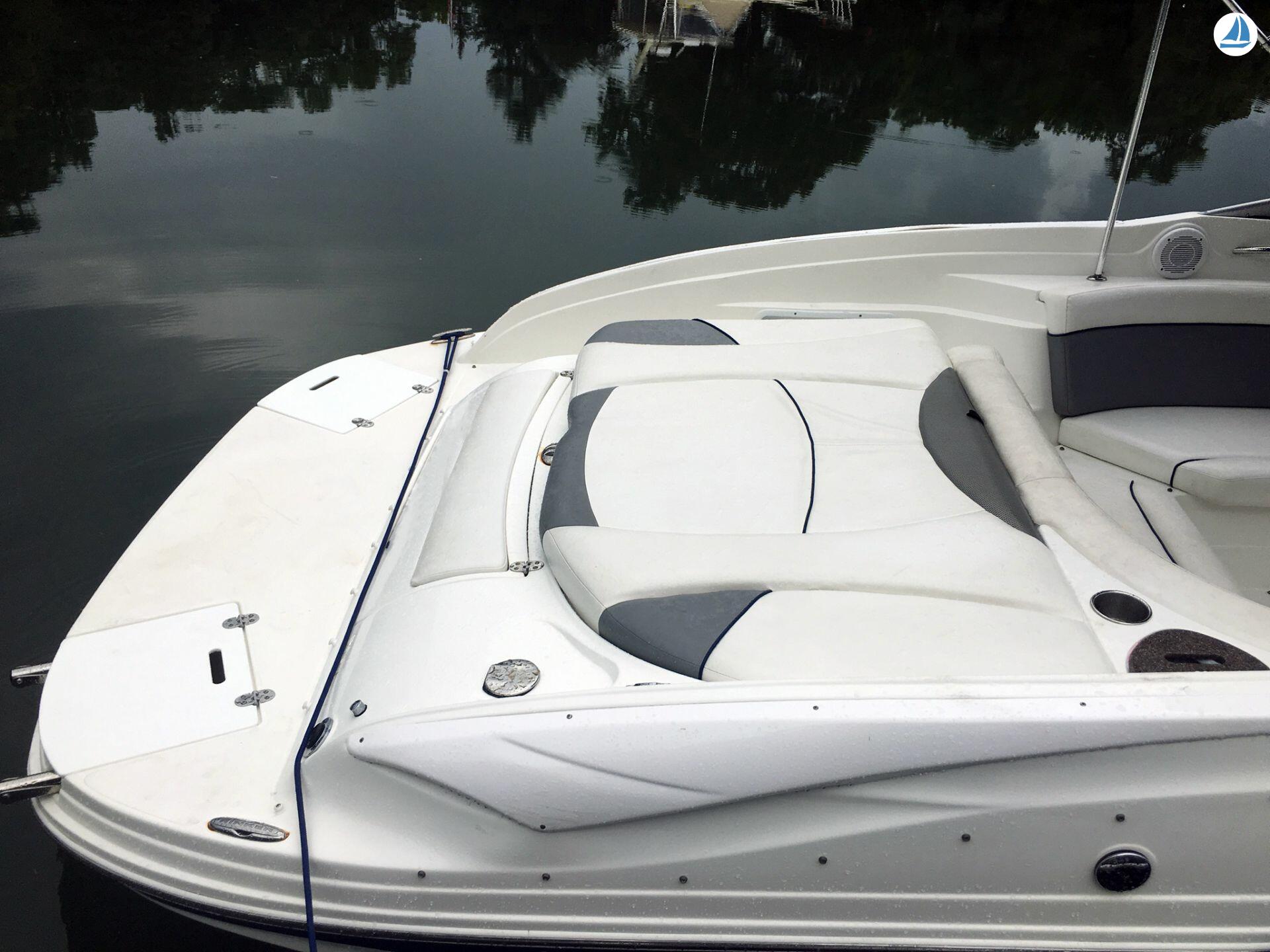 foto Rinker 246 BOW RIDER 7
