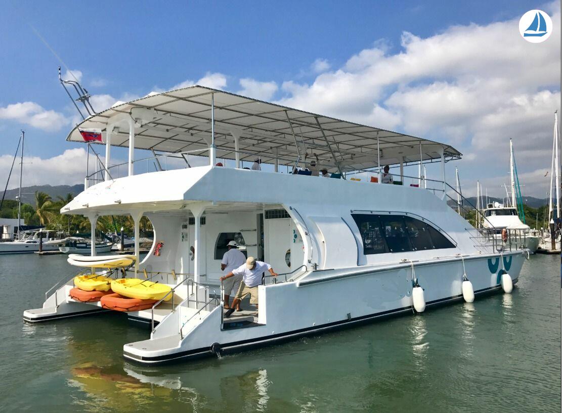 foto Custom Catamaran 62 5