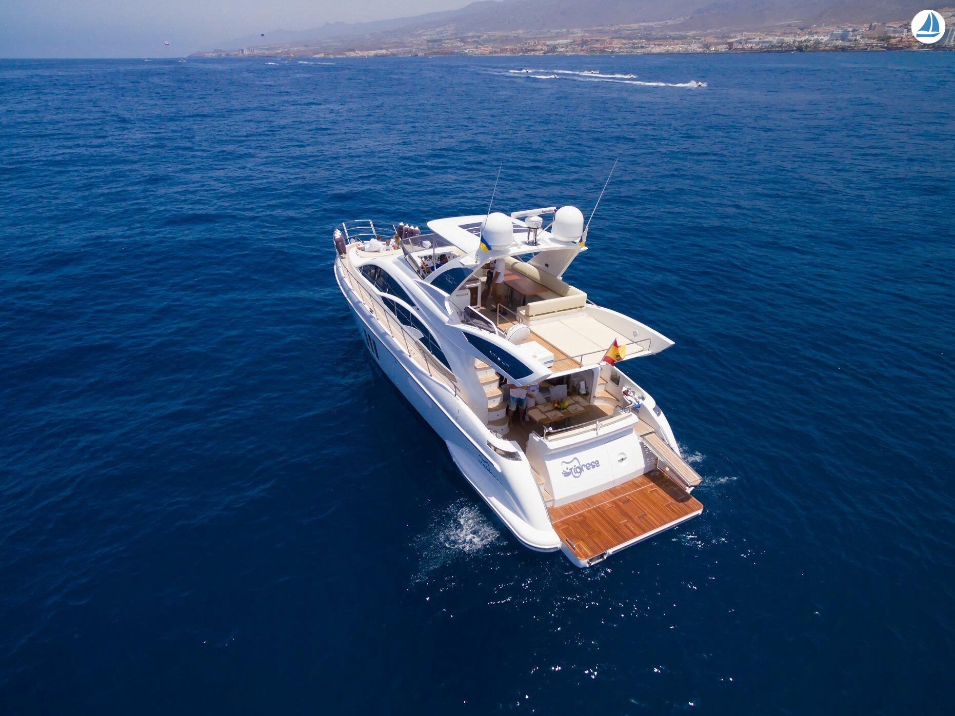 foto Azimut 60 6
