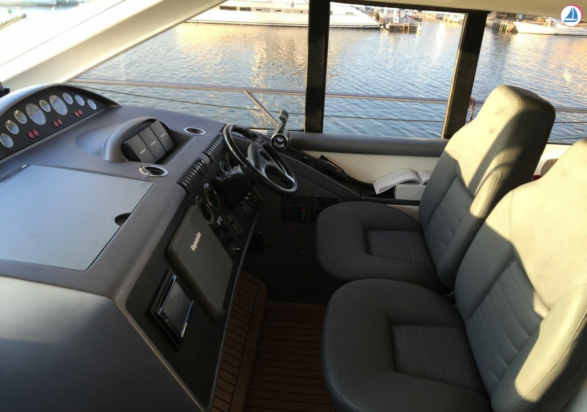 foto Princess V65 16