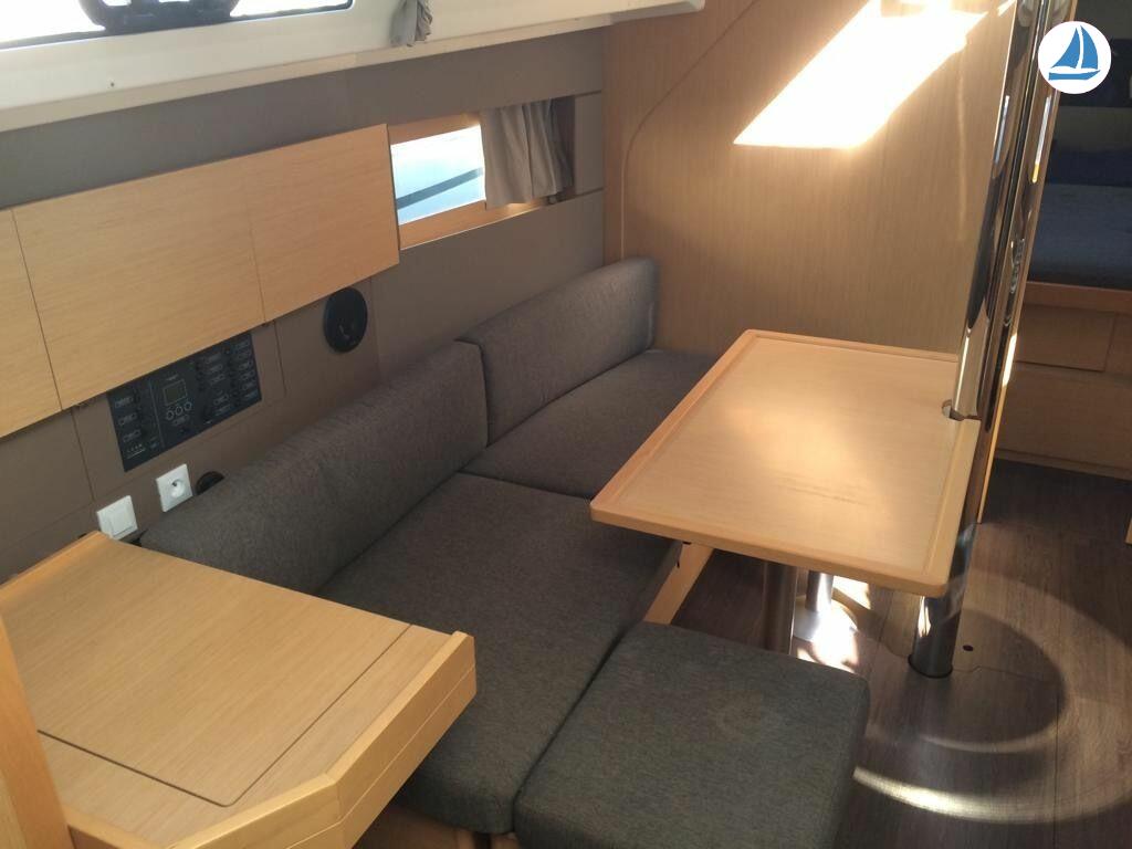 foto Beneteau Oceanis 38 5