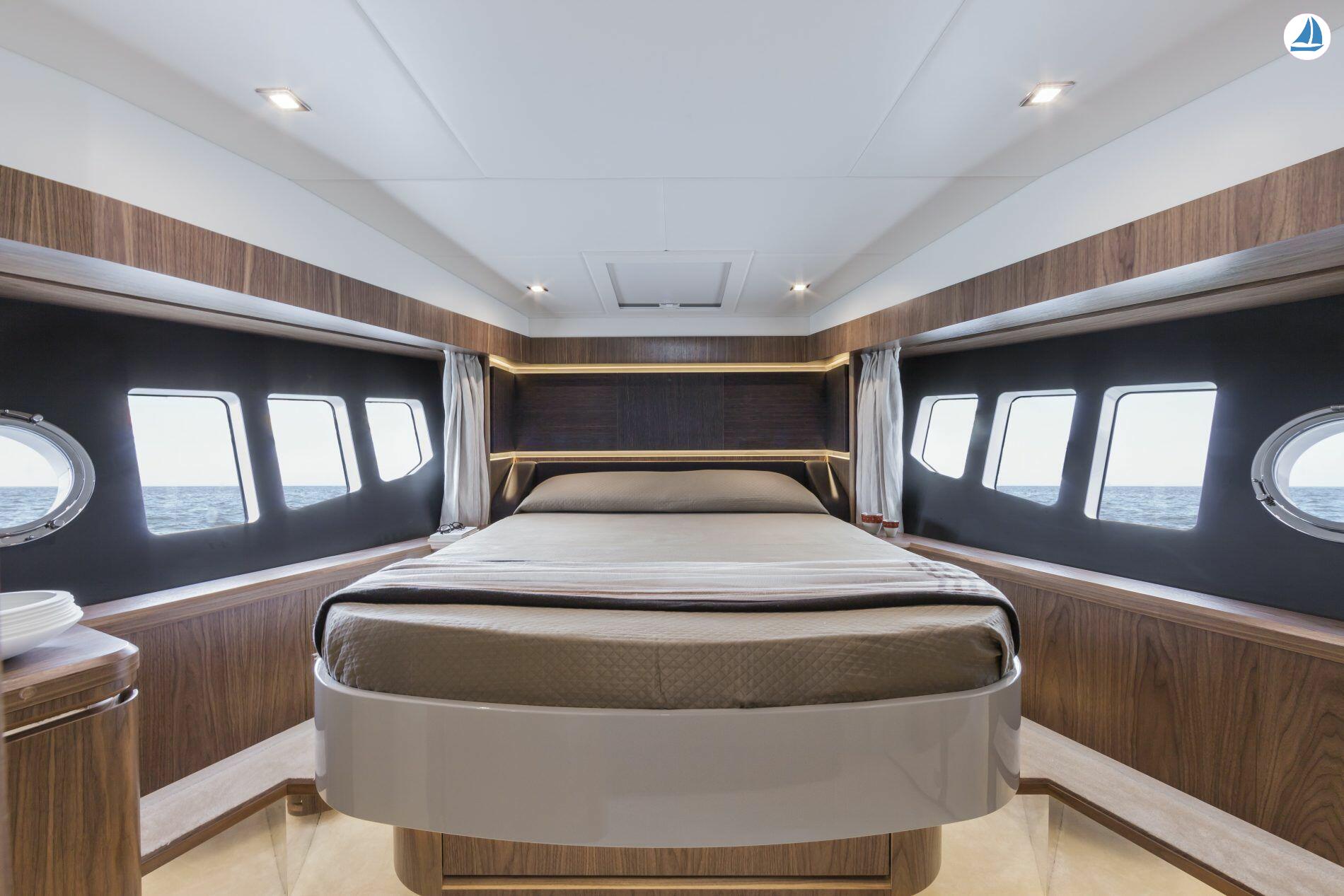 foto Absolute 52fly 11