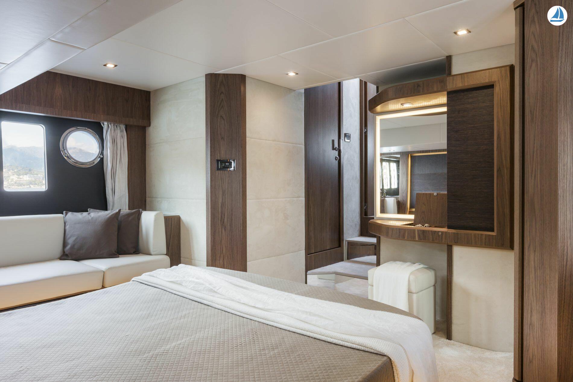 foto Absolute 52fly 14