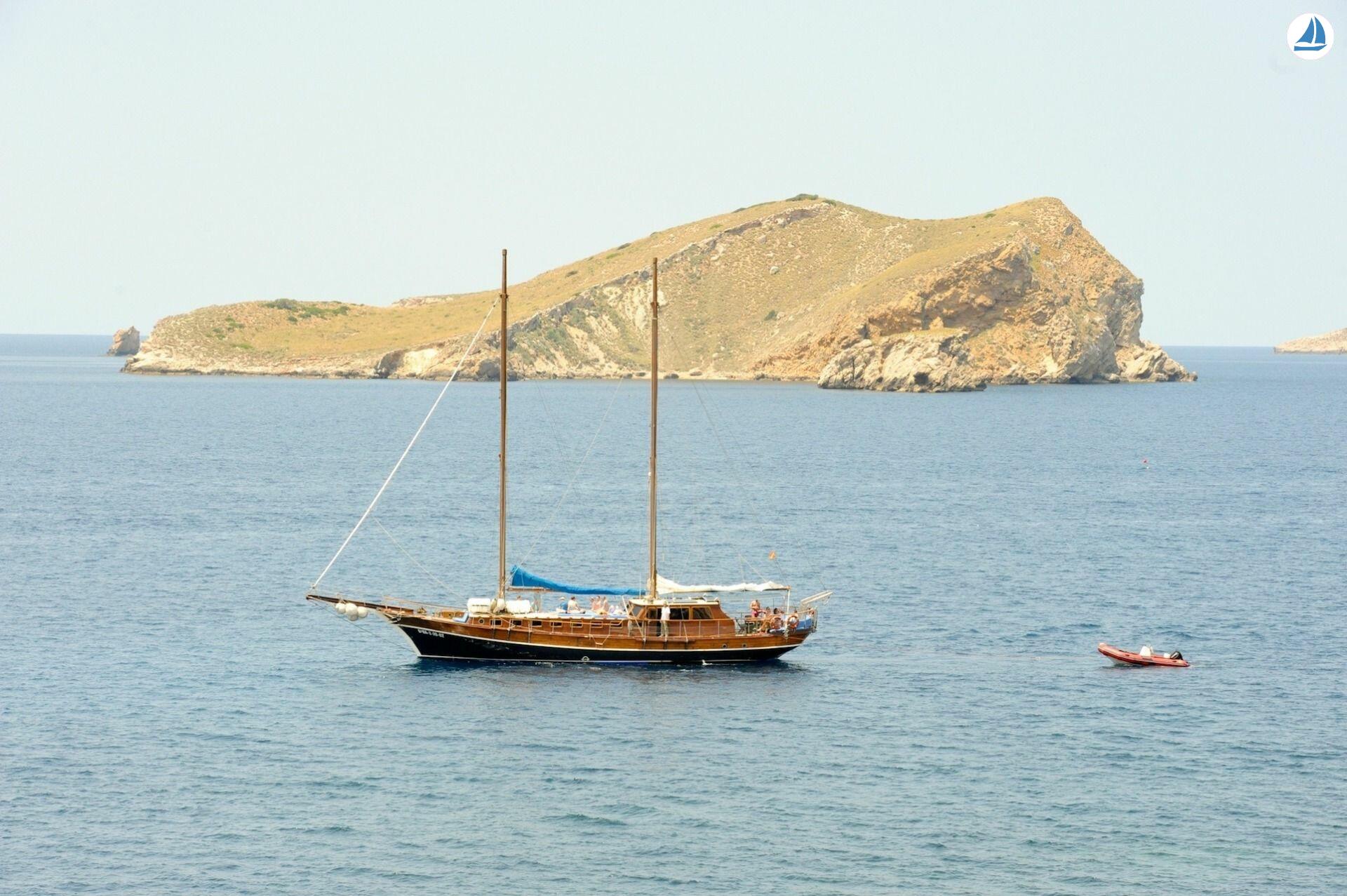 foto Super Goleta Mediterráneo 1